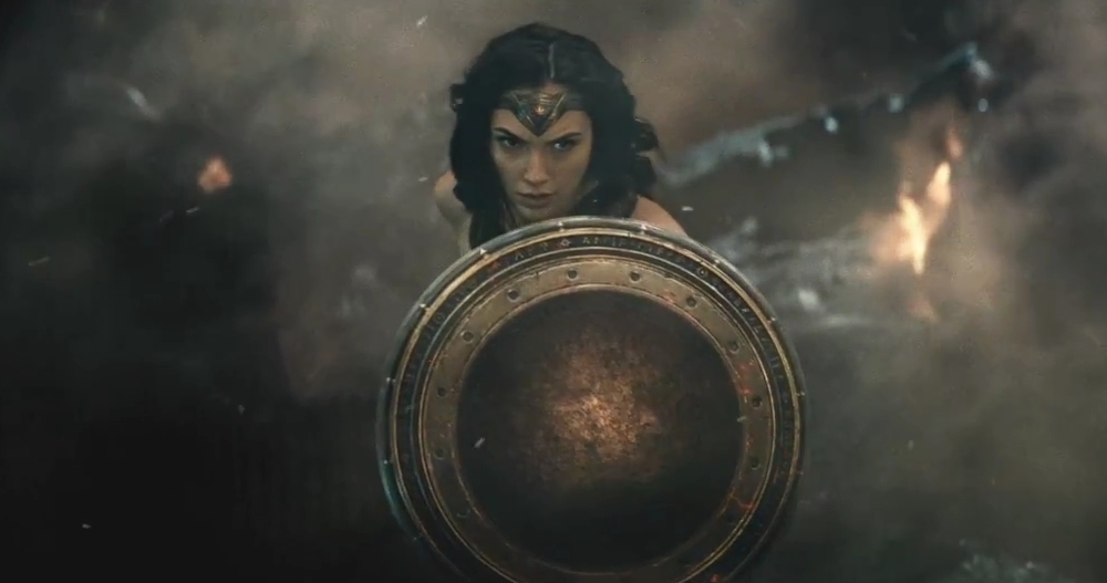 Wonder-Woman-Gal-Gadot-vs-Doomsday-in-Batman-v-Superman-Dawn-of-Justice
