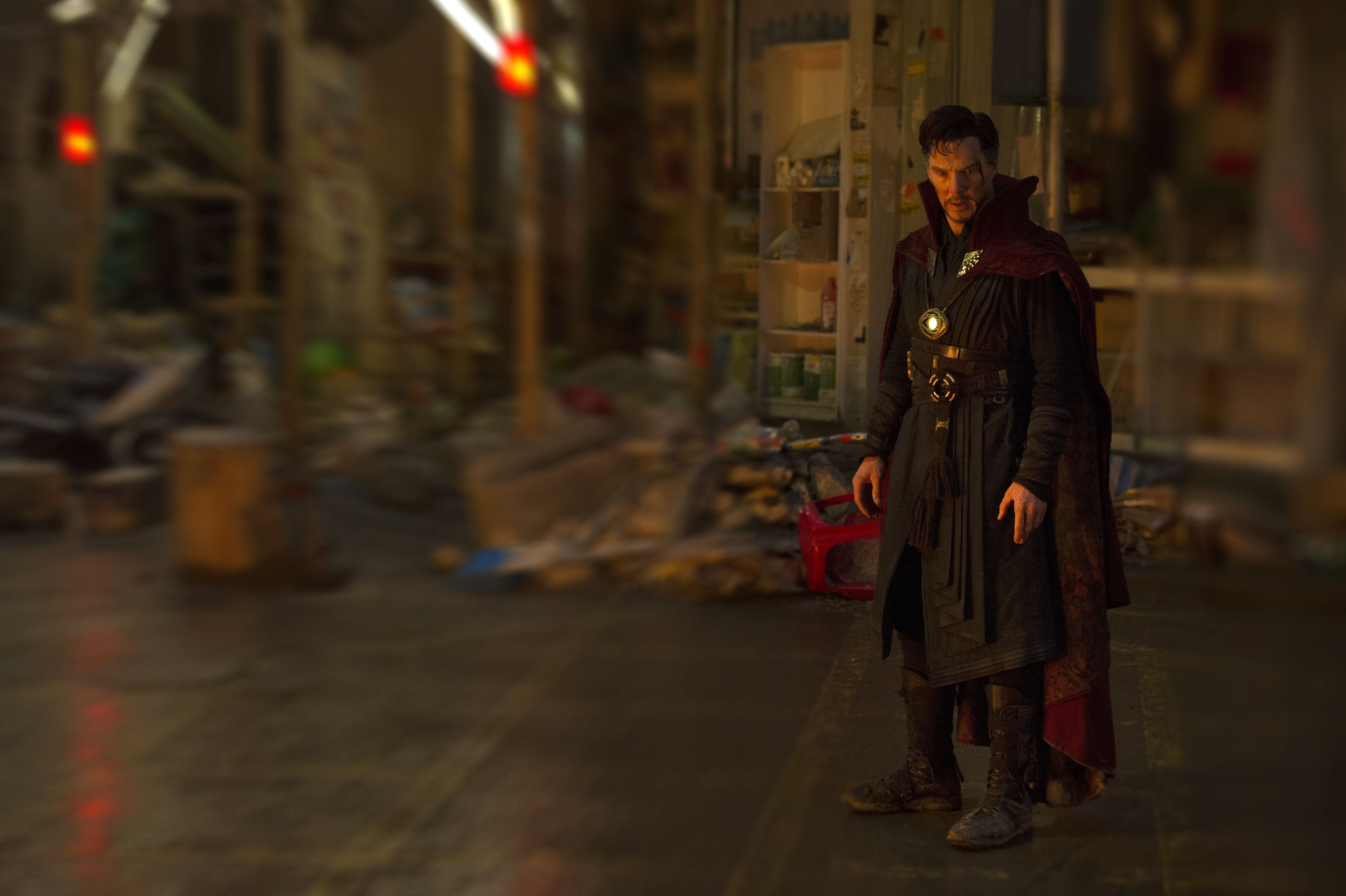 Marvel's DOCTOR STRANGE..Doctor Stephen Strange (Benedict Cumberbatch)..Photo Credit: Jay Maidment..©2016 Marvel. All Rights Reserved.